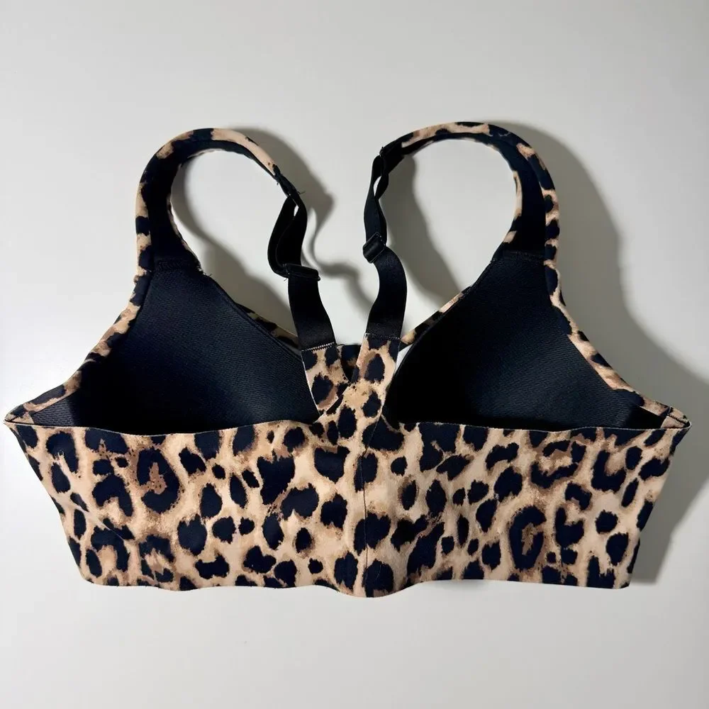 VICTORIAS SECRET NWOT VSX Knockout Front Close Sports Bra Leopard Print 34C